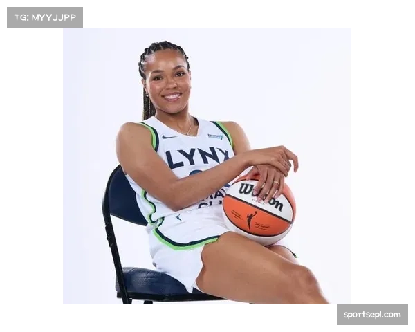 明尼苏达山猫巨星娜菲莎·科利尔将接受双脚踝手术,预计伤停4-6个月 明尼苏达山猫巨星娜菲莎·科利尔将接受双脚踝手术,预计伤停4-6个月